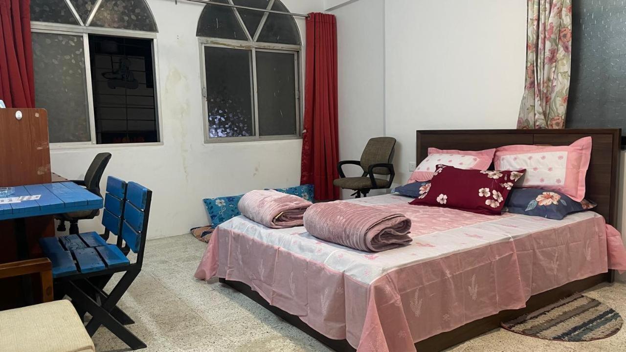 Serene Living Pune Bagian luar foto